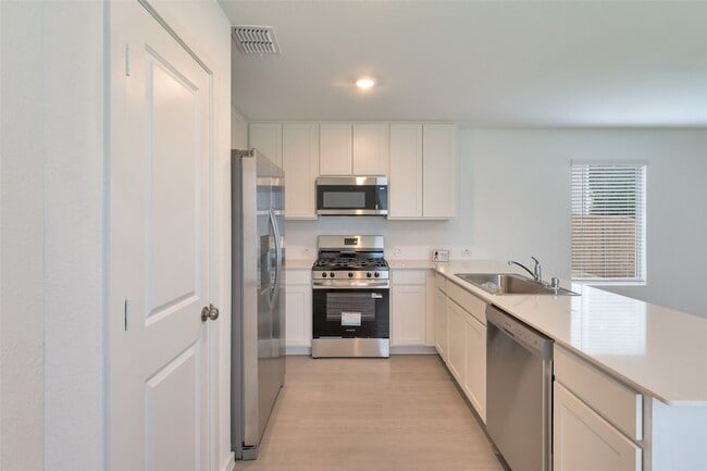 Building Photo - 12104 Steeplechase Dr