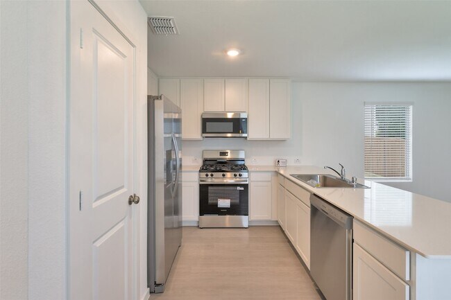 Foto del edificio - 12104 Steeplechase Dr