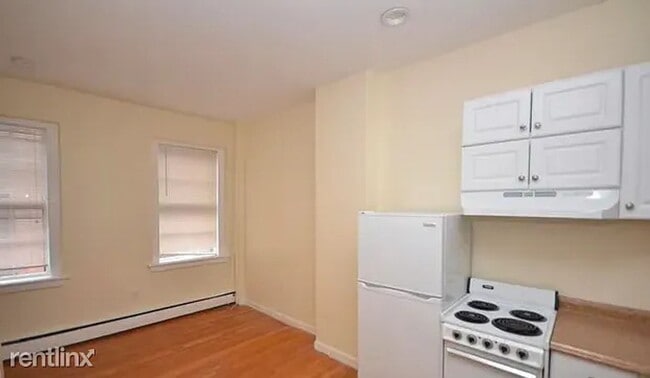 Building Photo - $3250 2Bed / 1Bath in Beacon Hill – Histor...