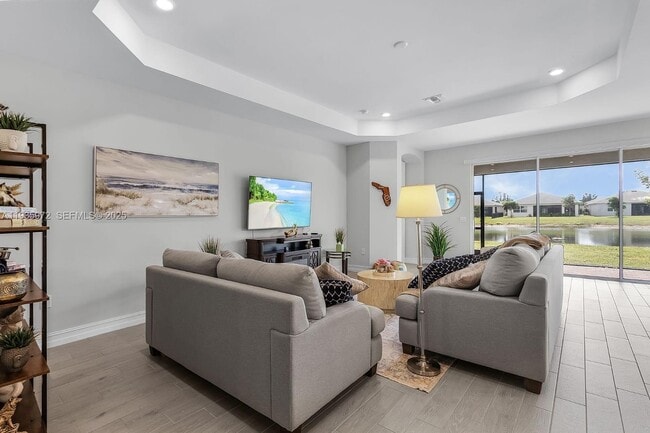 Building Photo - 425 Coral Reef Pl