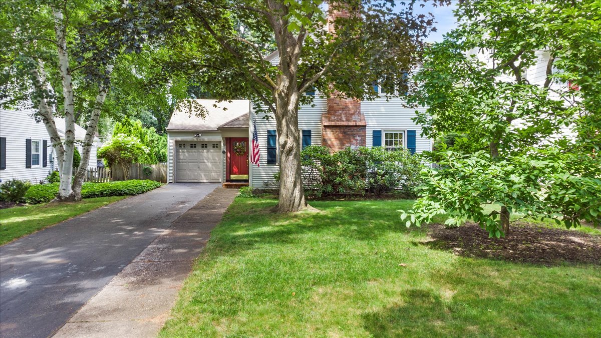 Primary Photo - 72 Alpine Dr