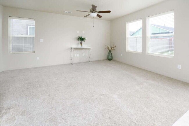 Foto del edificio - 5983 S Carlburg Ave