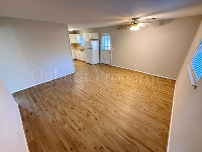 Building Photo - 2725 Laguna Ave