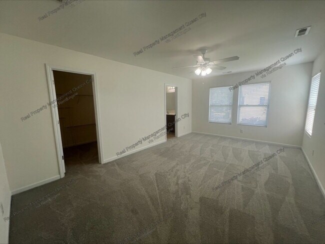 Foto del edificio - 14334 Lunenburg Ln