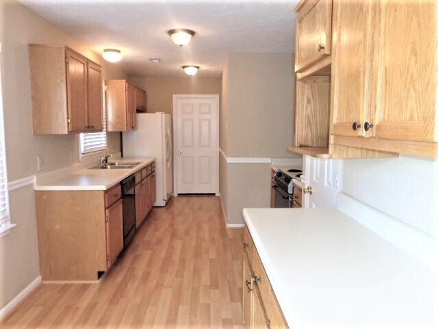 Foto del edificio - 7303 Clearview Dr