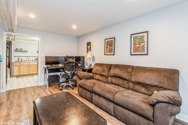 Foto del edificio - 1462 W Foster Ave