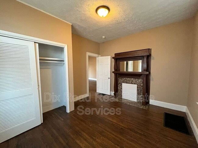 Photo - 2159 Elmo Avenue House