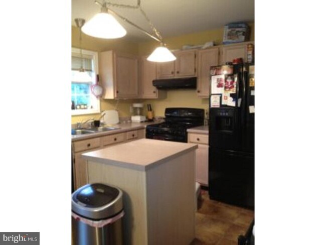 Foto del edificio - 12 Versailles Ct