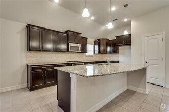 Building Photo - 601 Elm Creek Dr