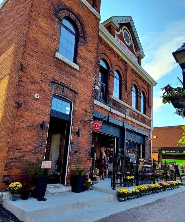 Building Photo - Modern 1-Bedroom Loft in the Heart of Downtown Orillia – Firehall Lofts
