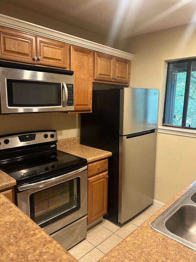 Foto del edificio - Campus View Apt-Walking Distance to UGA!