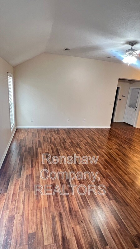 Foto del edificio - 111 Enfield Cove