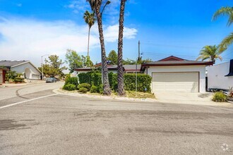 Building Photo - 1056 Adelante Ave
