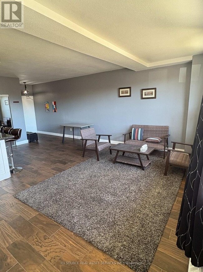 Building Photo - 15 Nicklaus Dr