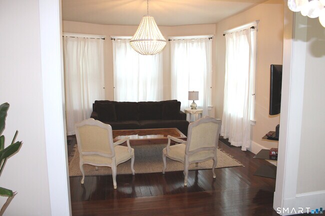 Foto del edificio - 44 Brownell St