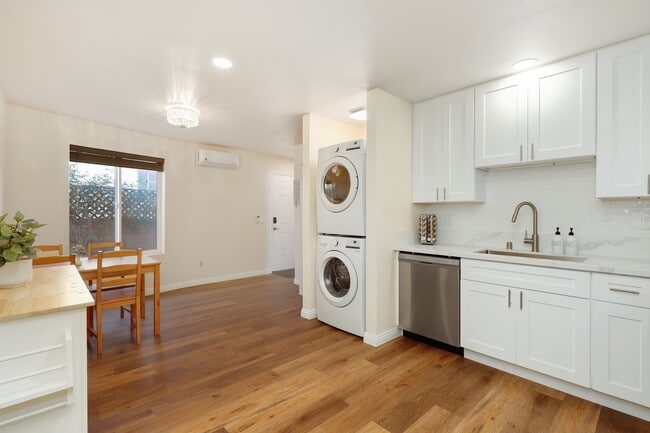 Building Photo - 3722 Ben St