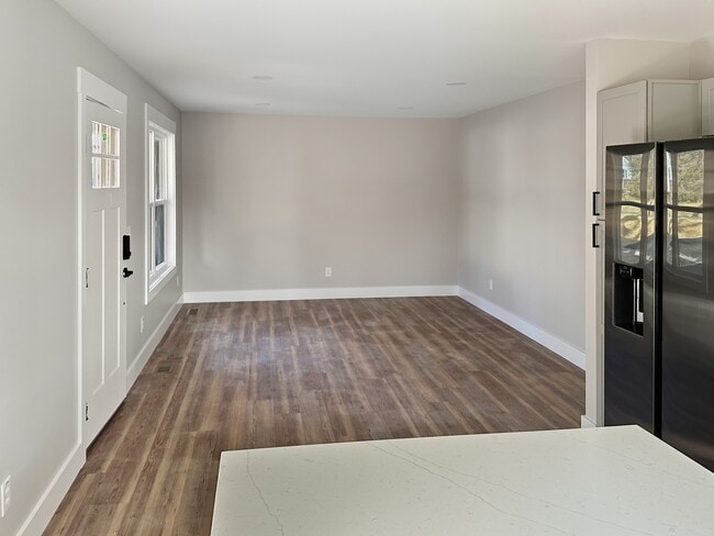 Building Photo - 8 Old Starnes Cove Rd