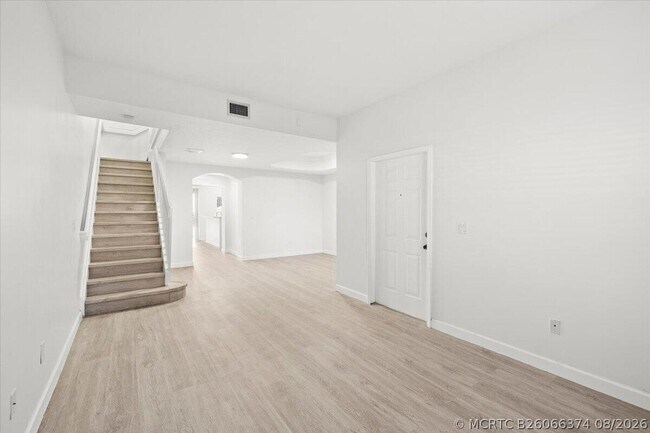 Foto del edificio - 4962 Leeward Ln