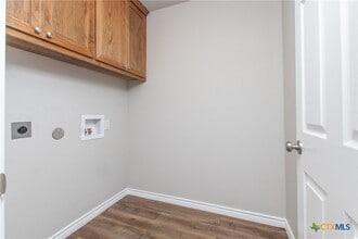 Building Photo - 2351 S Wall St