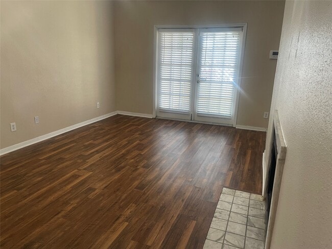 Building Photo - 2121 El Paseo St