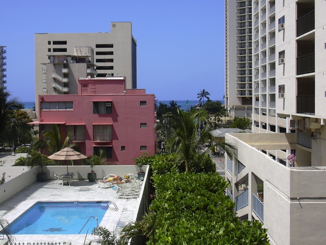 Primary Photo - Waikiki Park Hts 1/1 Apartment