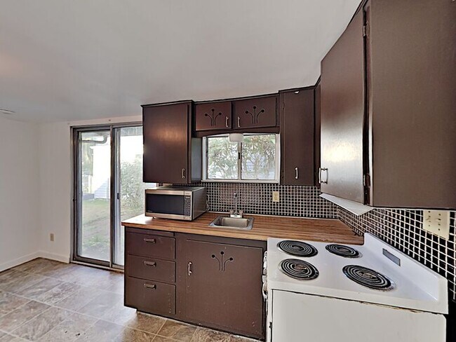 Building Photo - 9203 Kelsey Ln SW