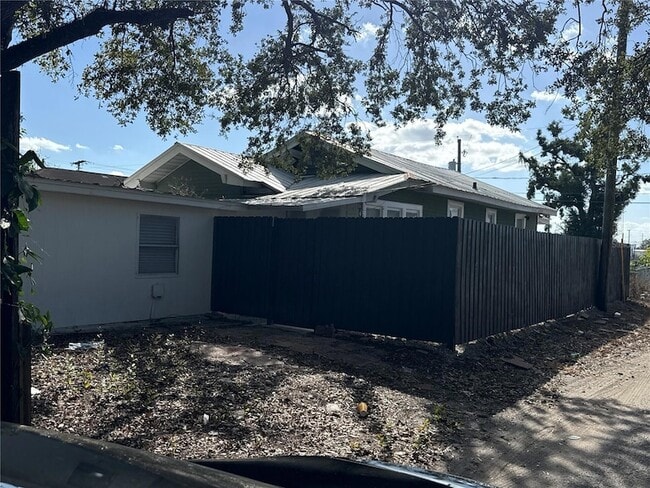 Photo - 1907 N 49th St Apartment