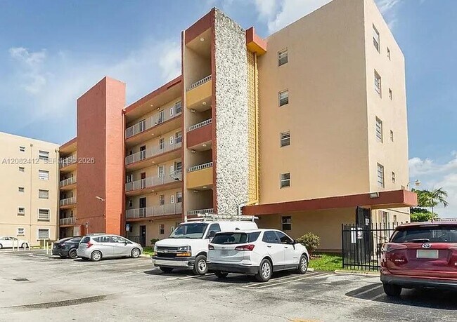 Building Photo - 6090 W Flagler St