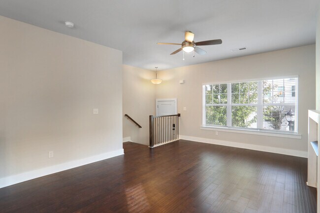 Building Photo - 1272 Carbon Ct