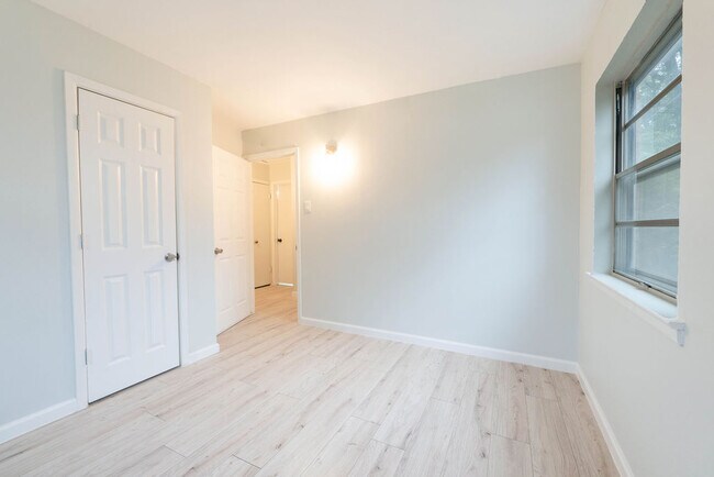 Building Photo - Gena Properties investment LLC -Garland