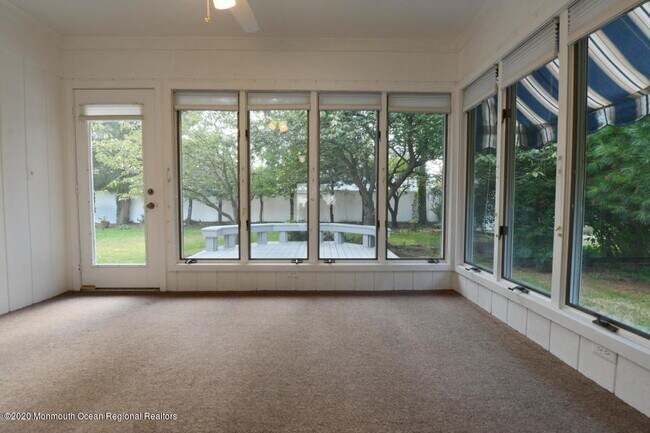 Building Photo - 115 Laurelwood Rd
