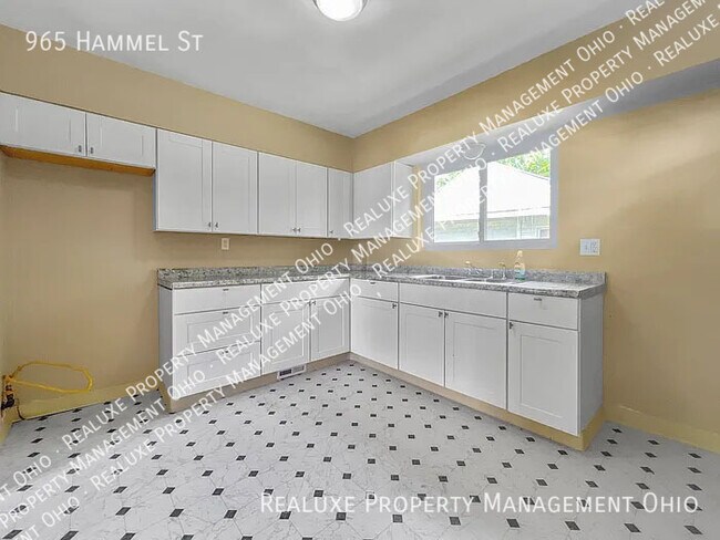 Foto del edificio - 965 Hammel St