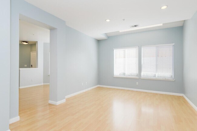 Building Photo - 1253 Tea Rose Cir