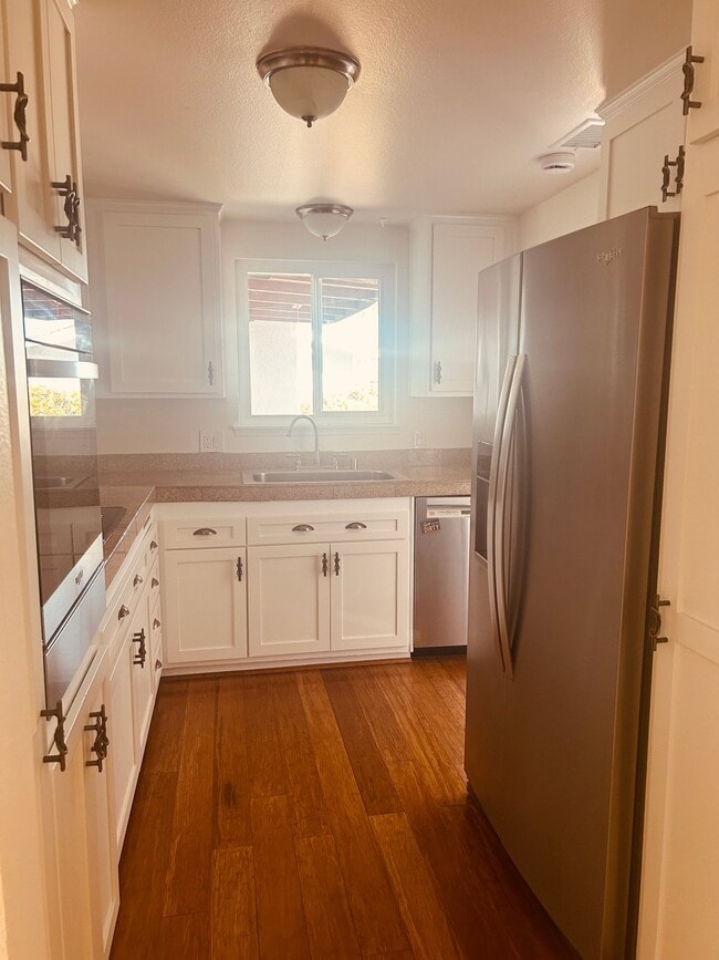 Foto del edificio - 1916 Felice Dr