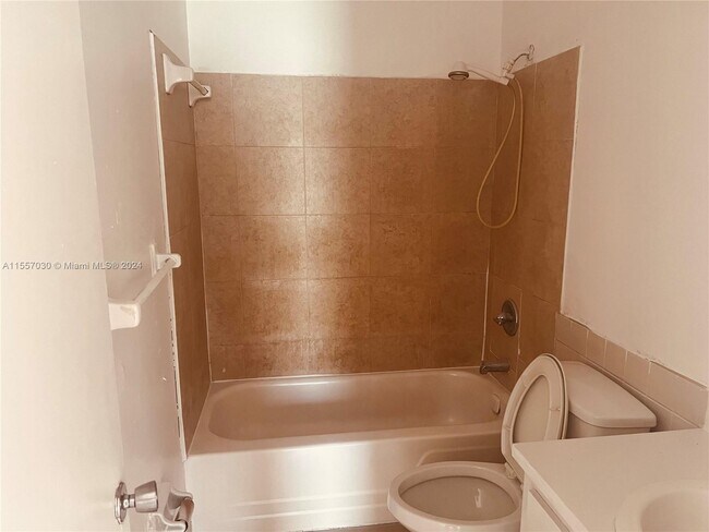 Foto del edificio - 1501 N 57th Terrace