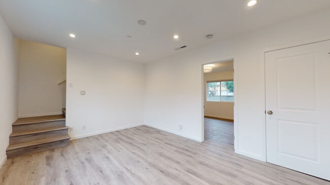 Building Photo - 1006 Tilton Ave