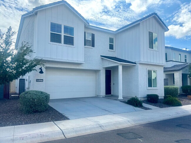 Building Photo - 6537 N 15th Dr