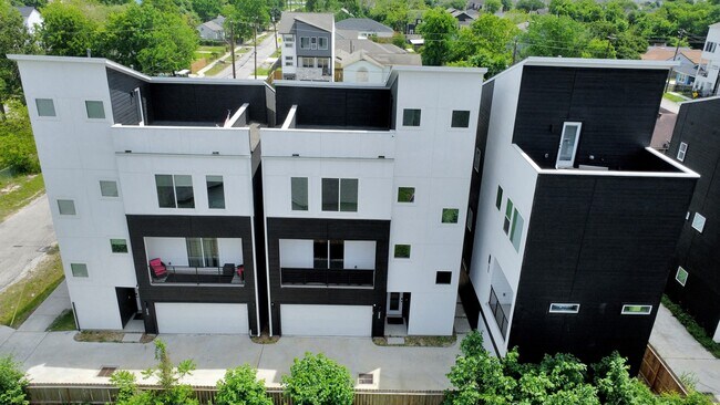 Foto del edificio - 4608 Coke St