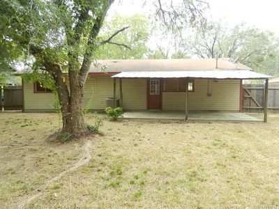 Foto del edificio - 7913 Woodfield Dr