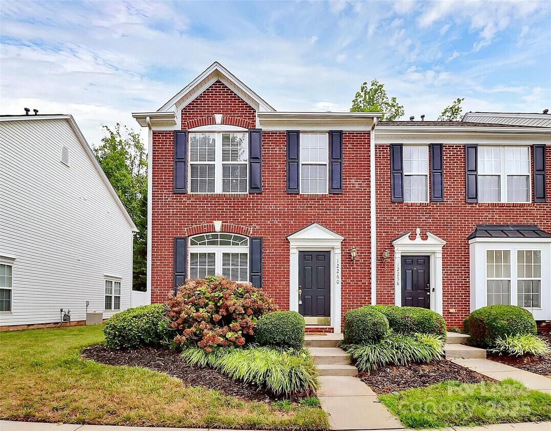 Foto principal - 12260 Jessica Pl
