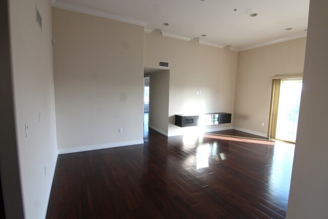 Foto del edificio - 10384 Almayo Ave