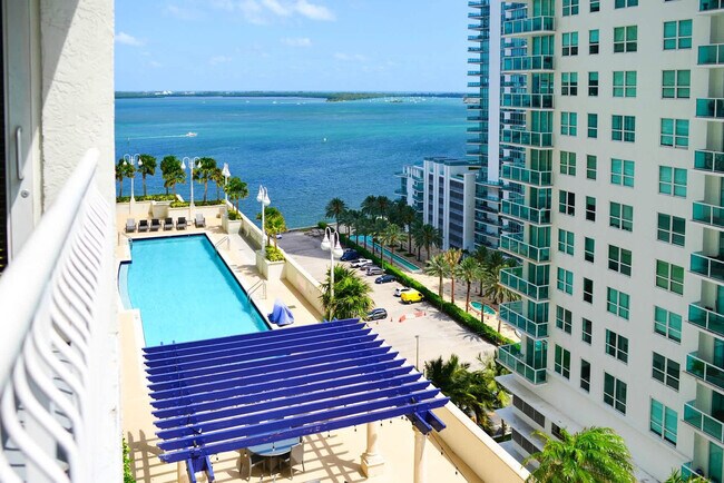 Foto del edificio - 1200 Brickell Bay Dr