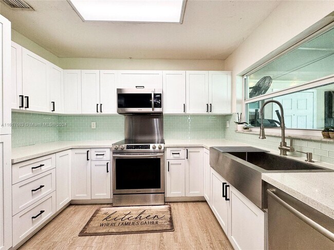 Building Photo - 12411 SW 106th St