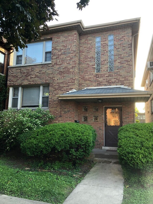 1846 Oak Park Ave Unit GARDEN, Berwyn, IL 60402 Room for Rent in