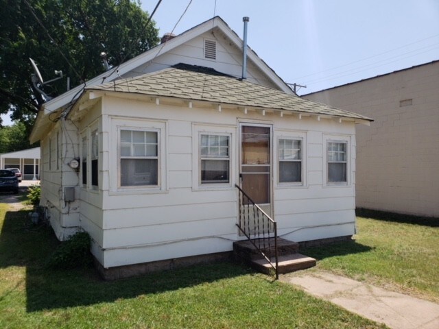 Building Photo - 121 N Park Ave