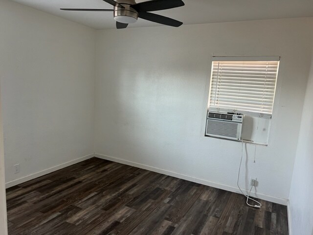 Foto del edificio - 215 Hemlock Ave