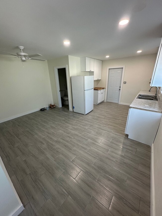 Foto del edificio - 602 Cedar Pl
