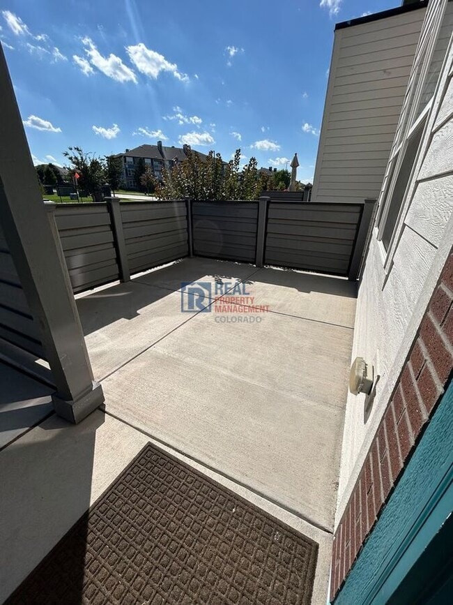 Building Photo - 16015 E Bolling Dr