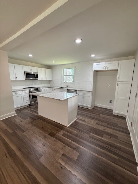 Foto del edificio - 4334 Winters Chapel Rd