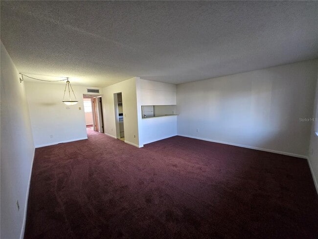 Building Photo - 2525 W Bay Dr